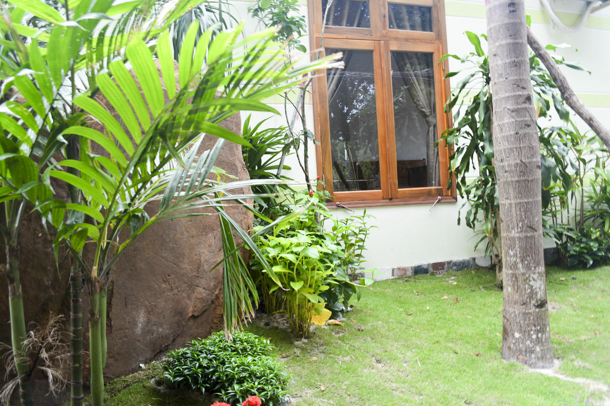 Ngoc Viet Bungalow Дуонг-Донг Экстерьер фото