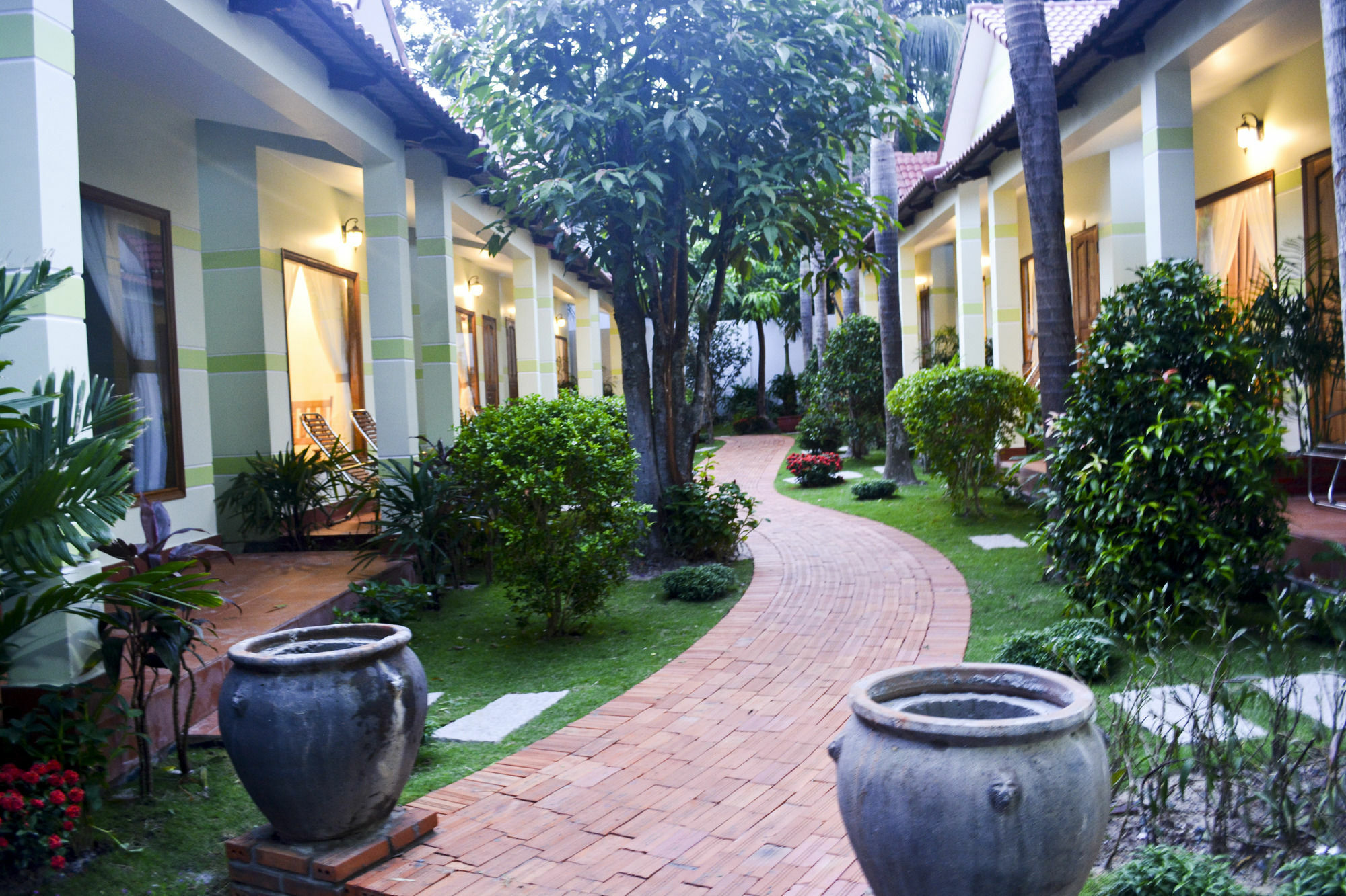 Ngoc Viet Bungalow Дуонг-Донг Экстерьер фото