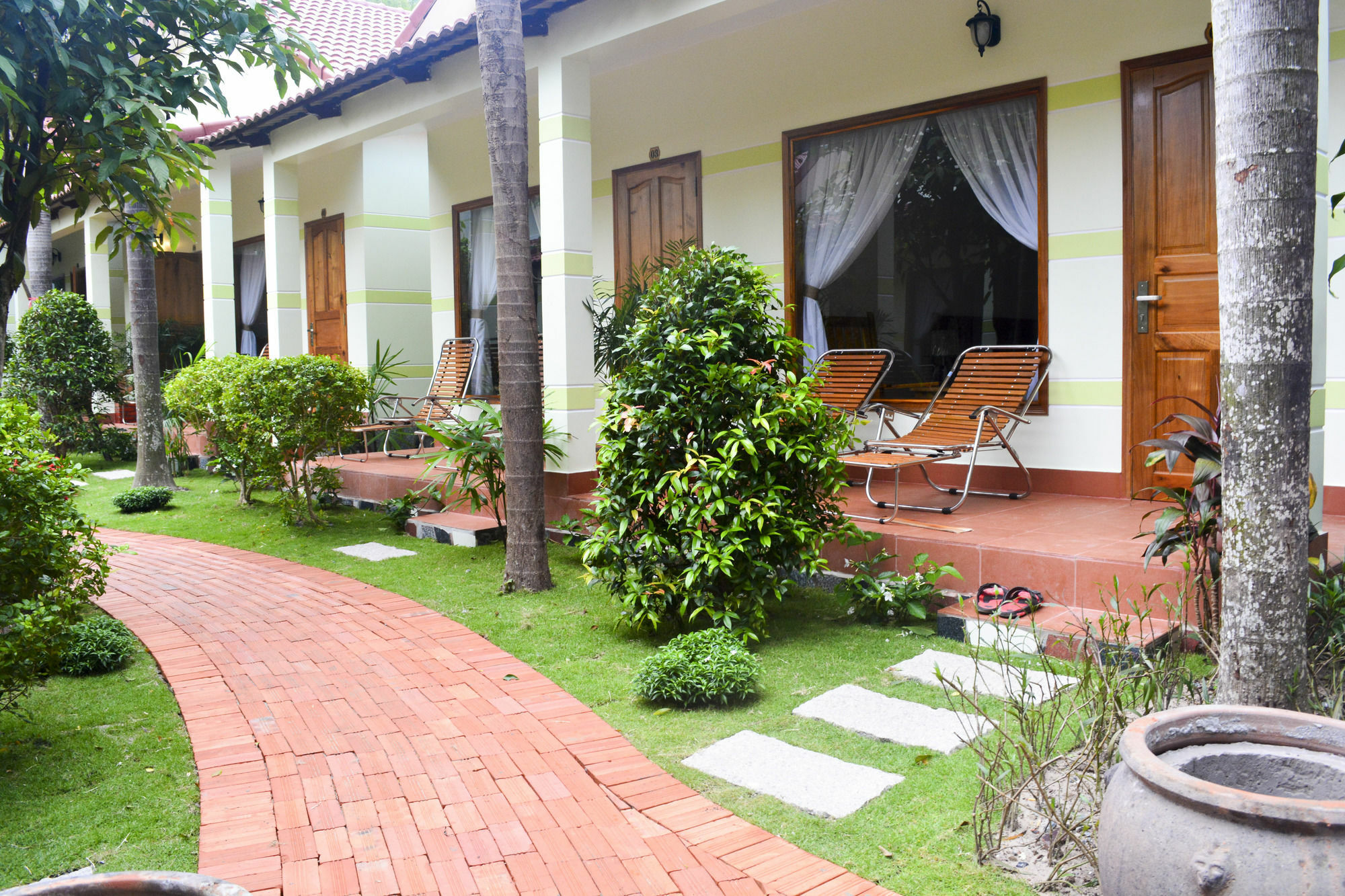Ngoc Viet Bungalow Дуонг-Донг Экстерьер фото